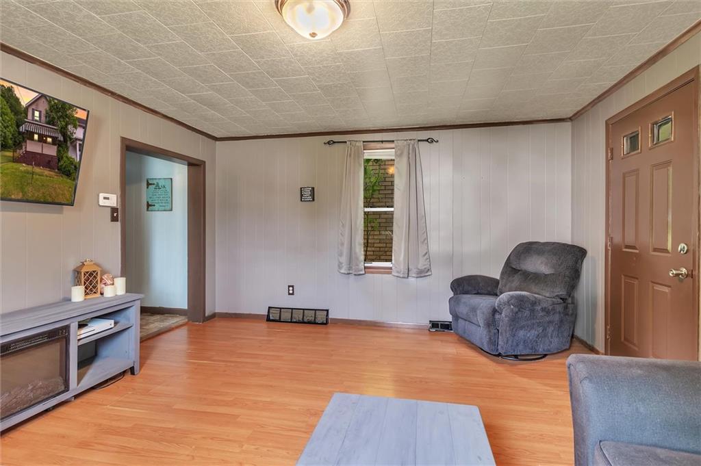 1796 Banning Road Dawson, PA 15428 - Photo 8 of 24