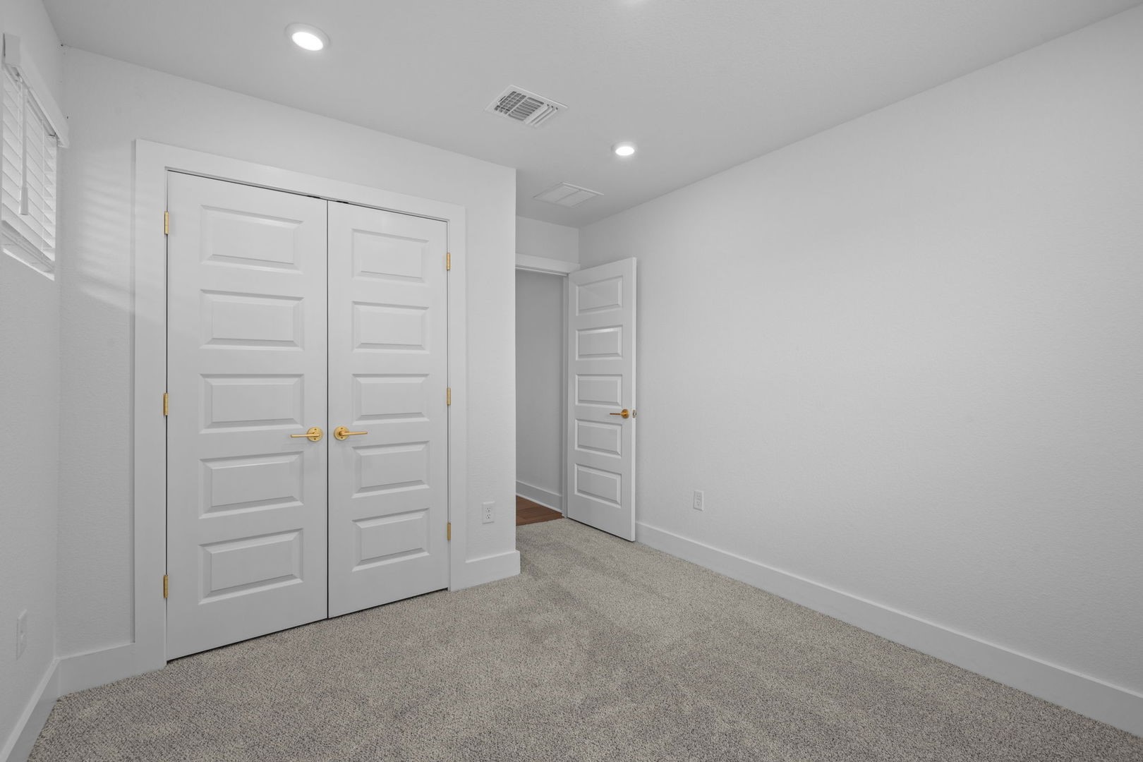 6312 Stockman Drive, Unit 5 Austin, TX 78747 - Photo 25 of 40 an empty room with closet
