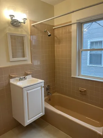 $4,500 | 69 Berwick Street, Unit 1, Belmont, MA 02478