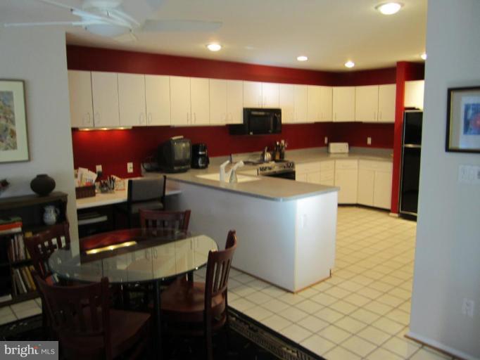 1971 Lakeport Way Reston, VA 20191 - Photo 14 of 21 Breakfast Area