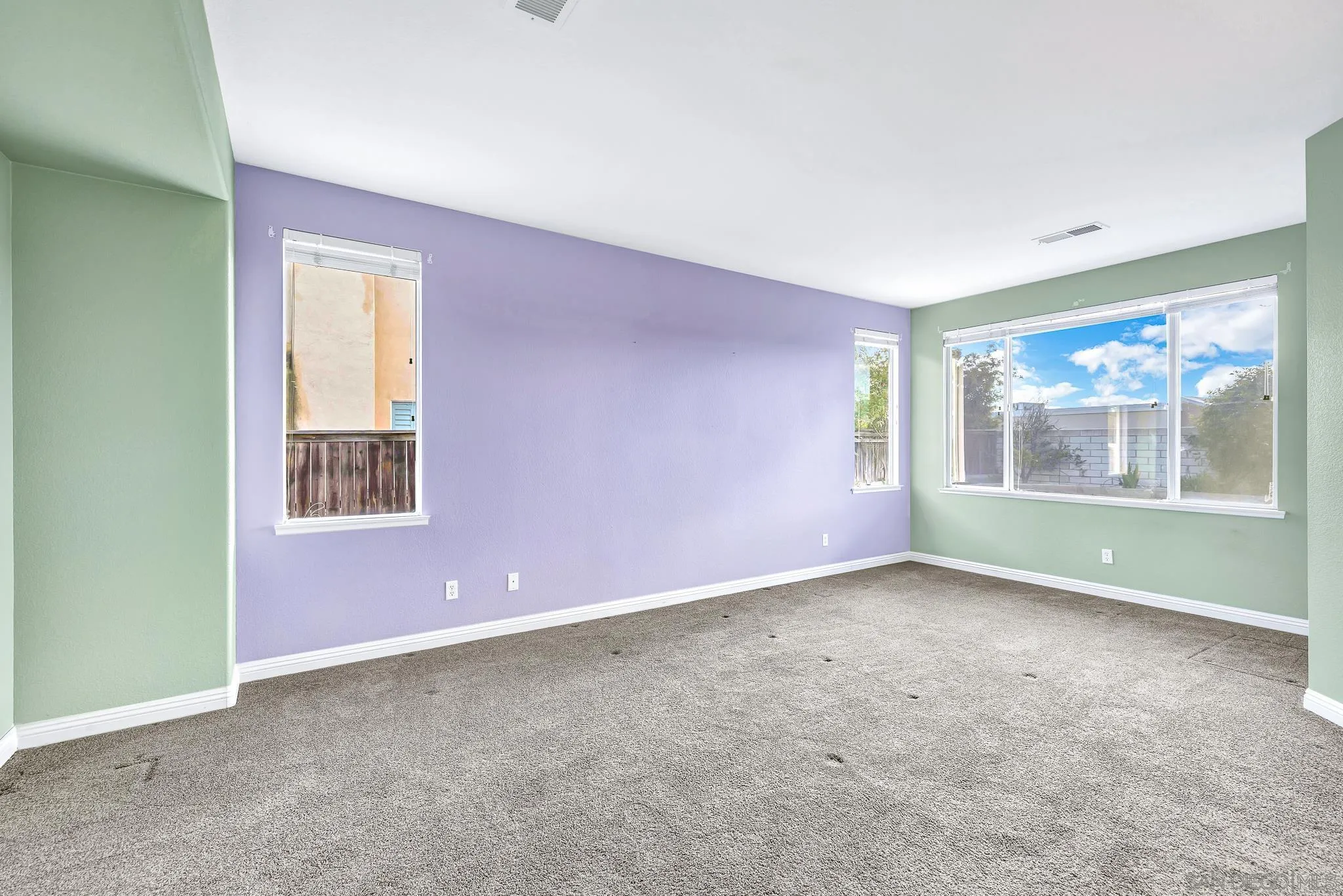 35511 Shadow Drive Winchester, CA 92596 - Photo 19 of 34 an empty room with a window