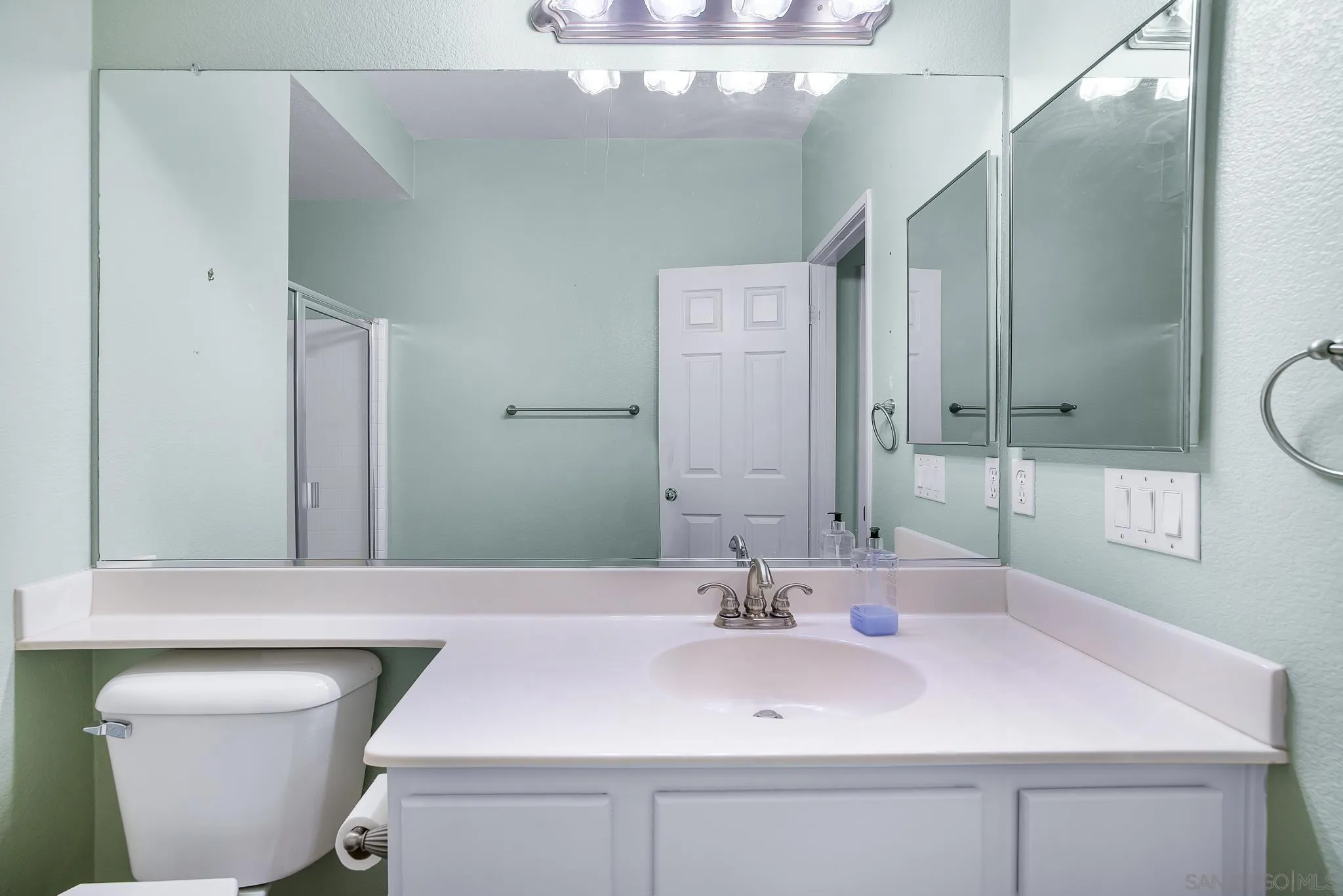 35511 Shadow Drive Winchester, CA 92596 - Photo 8 of 34 a bathroom with a sink and a mirror