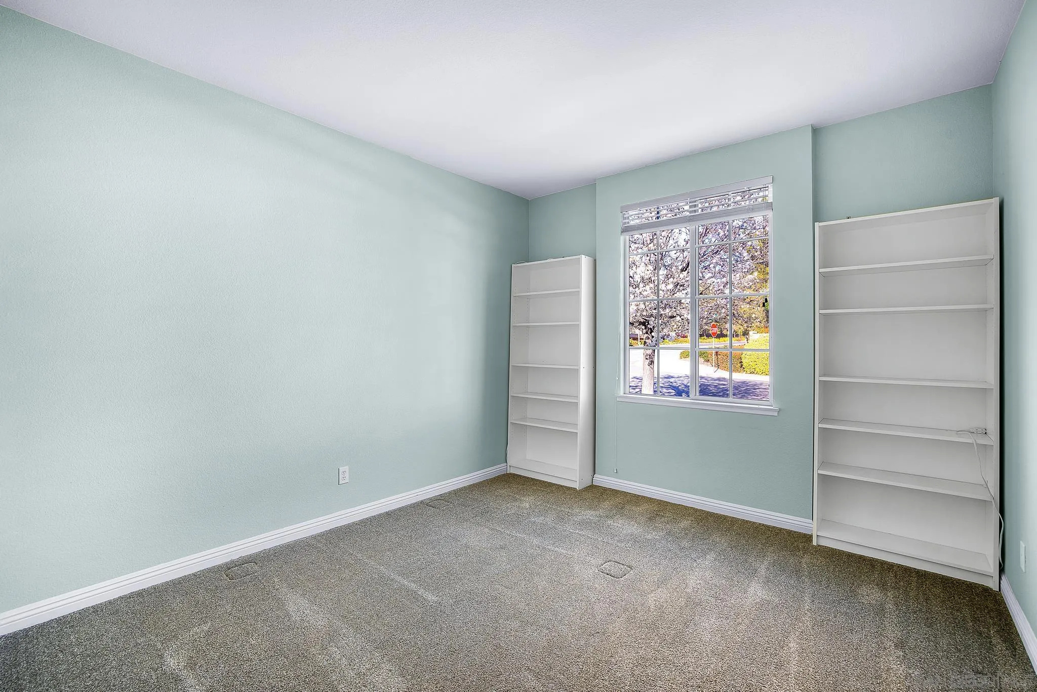35511 Shadow Drive Winchester, CA 92596 - Photo 9 of 34 an empty room with window and closet