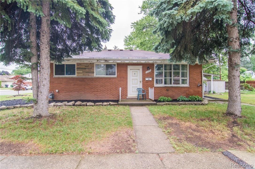 20445 Berg Road Detroit, MI 48219 - Photo 1 of 29 DSC_0001.jpg