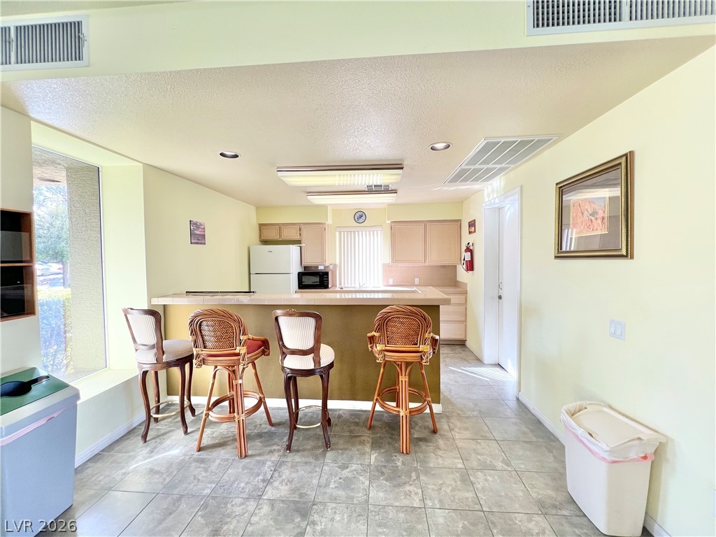 8070 West Russell Road, Unit 2070 Las Vegas, NV 89113 - Photo 25 of 25 Club house kitchen area