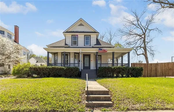 $239,900 | 312 East Gay Street, Warrensburg, MO 64093