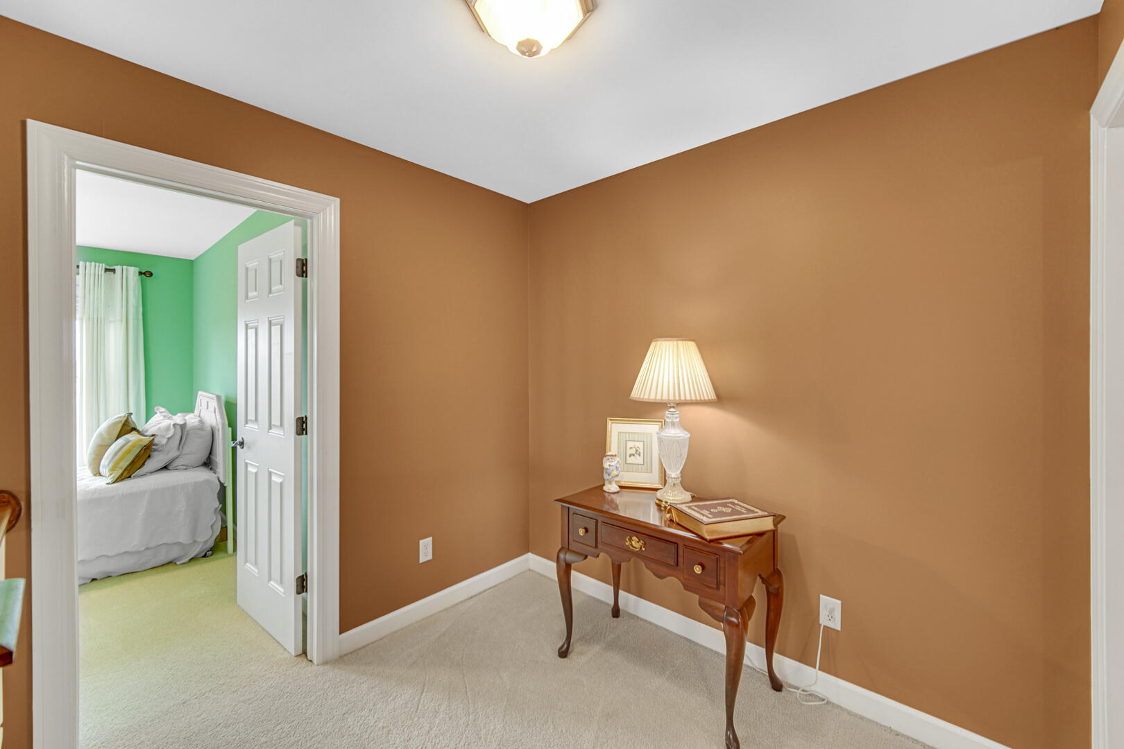 491 West Division Road Valparaiso, IN 46385 - Photo 25 of 38 a workspace with furniture and lamp