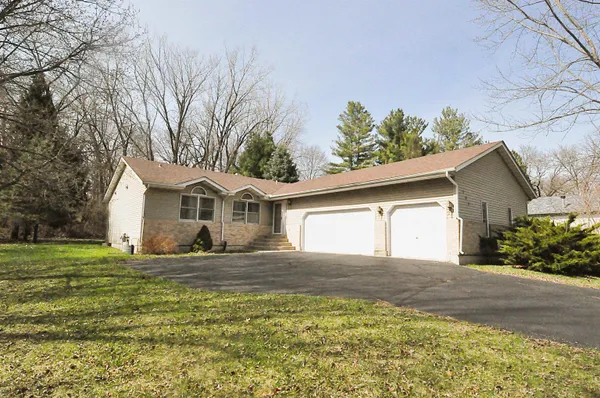 $199,900 | 164 Columbia Street Northwest, Poplar Grove, IL 61065