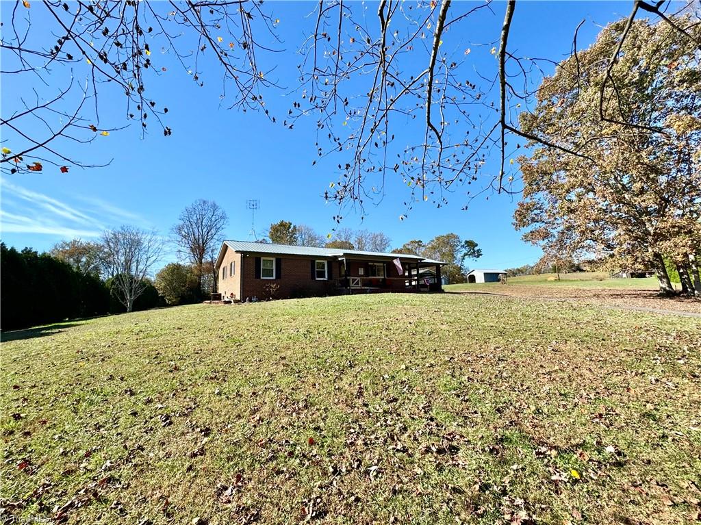 695 McKinley Road Traphill, NC 28685 - Photo 2 of 22 Gallery Image 2