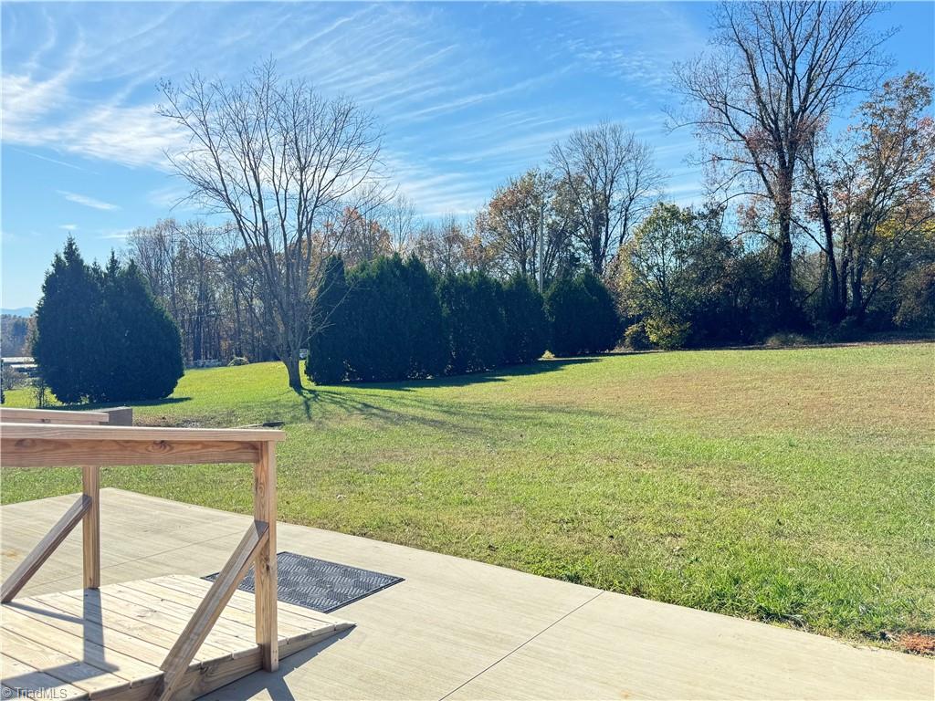 695 McKinley Road Traphill, NC 28685 - Photo 3 of 22 Gallery Image 3