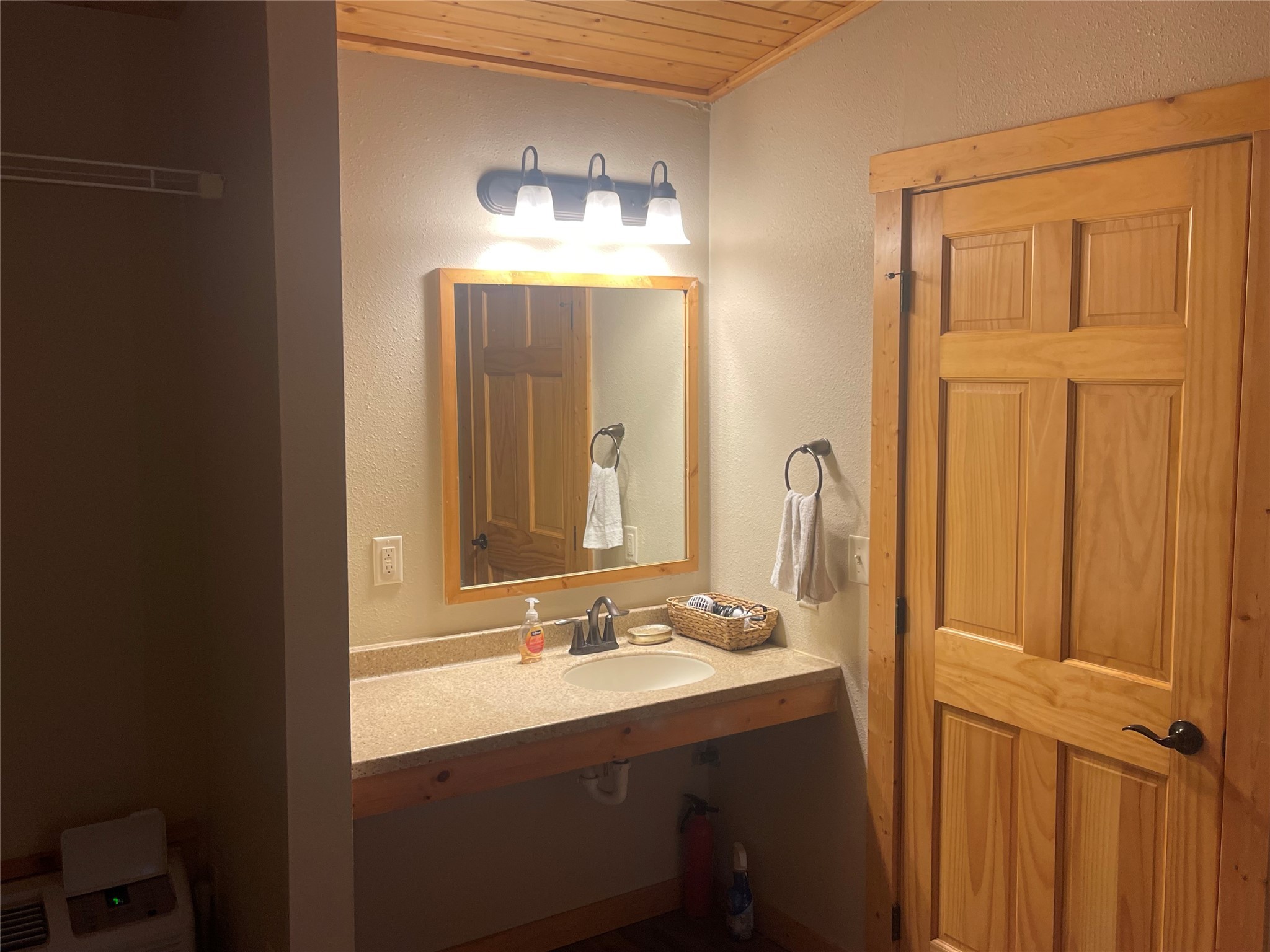 1104 Rorem Avenue Palacios, TX 77465 - Photo 10 of 20