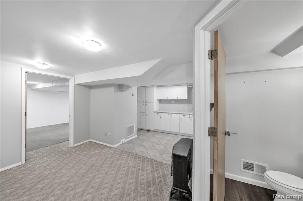 639 Oakbrook West Rochester Hills, MI 48307 - Photo 40 of 51