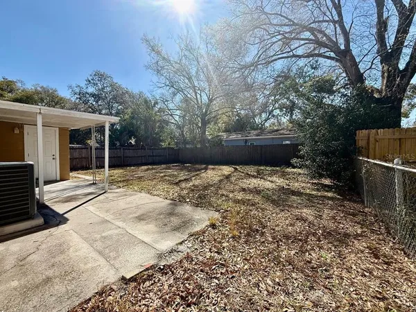 $1,800 | 1607 East Maple Avenue, Tampa, FL 33604