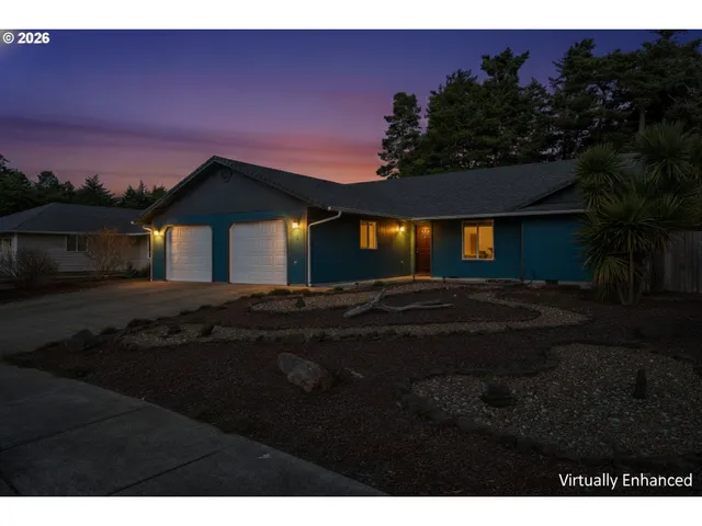 $484,000 | 2 Park Village Drive, Florence, OR 97439