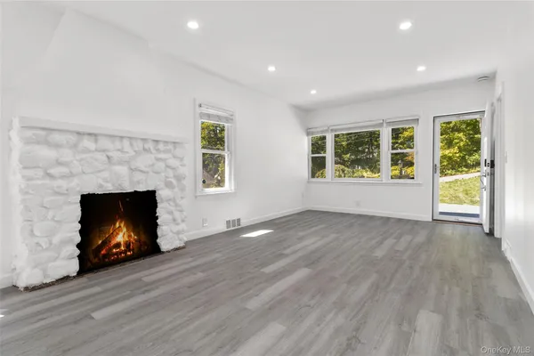 $599,000 | 6 Brookside Drive, Yorktown Heights, NY 10598