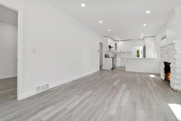 $599,000 | 6 Brookside Drive, Yorktown Heights, NY 10598