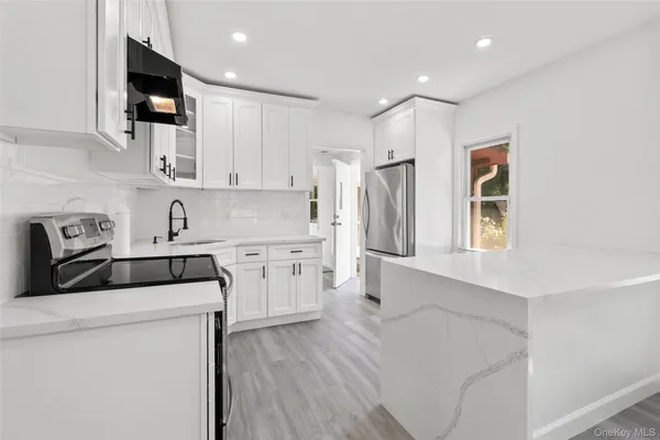 $599,000 | 6 Brookside Drive, Yorktown Heights, NY 10598