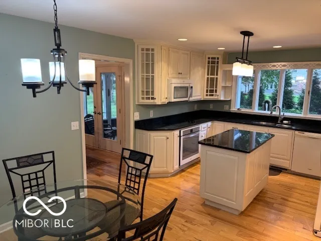 $524,900 | 1129 Fairbanks Drive, Carmel, IN 46033