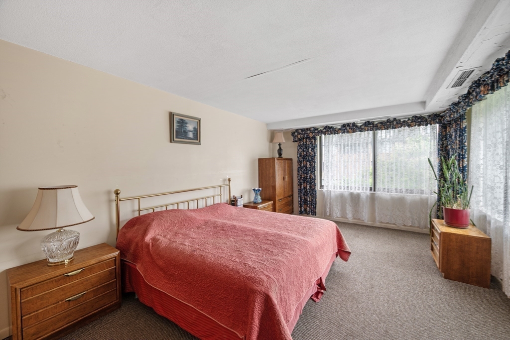 402 Paradise Road, Unit U: 3Q Swampscott, MA 01907 - Photo 20 of 36