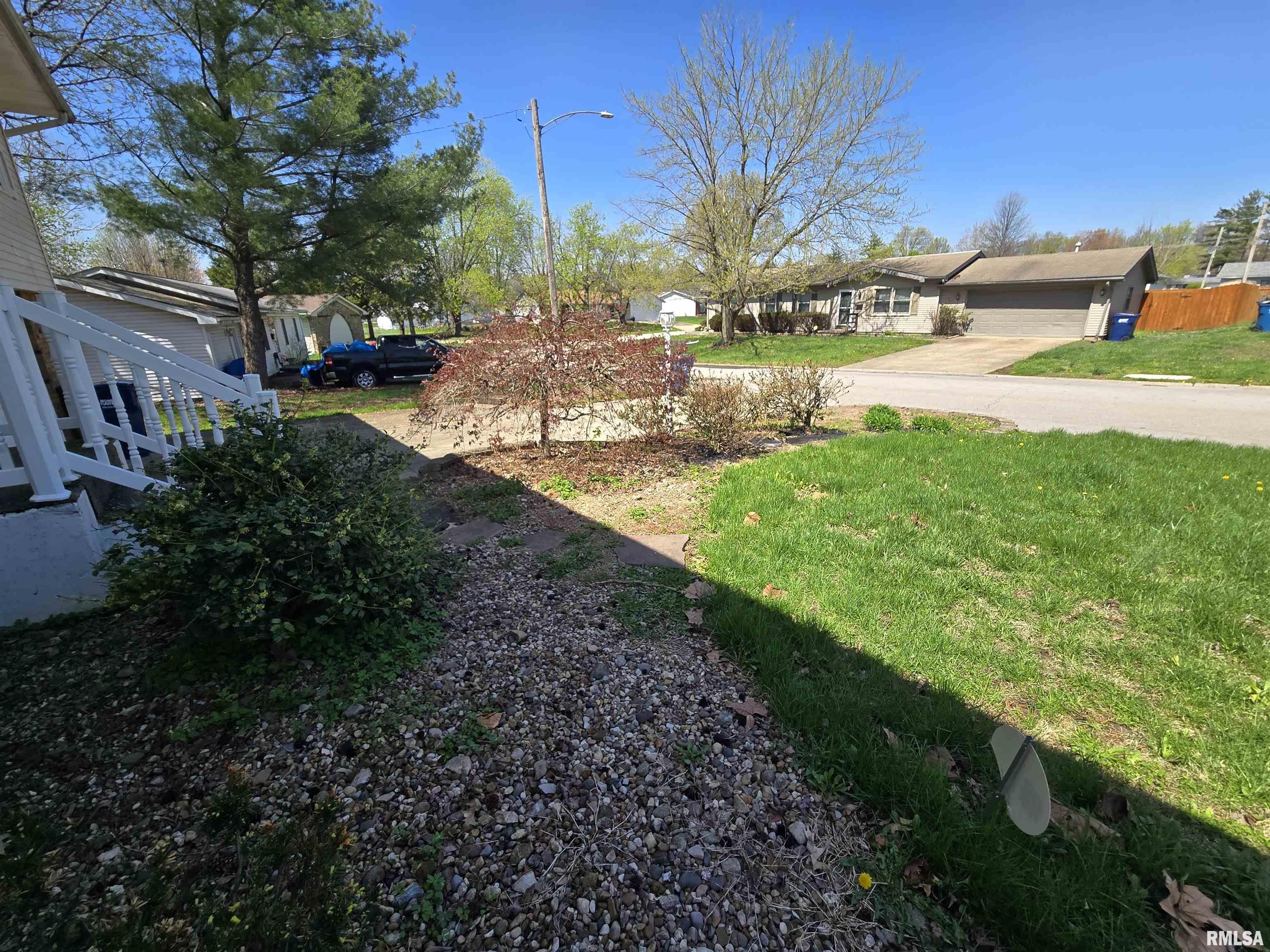 7 Circle Drive Mount Vernon, IL 62864 - Photo 12 of 62