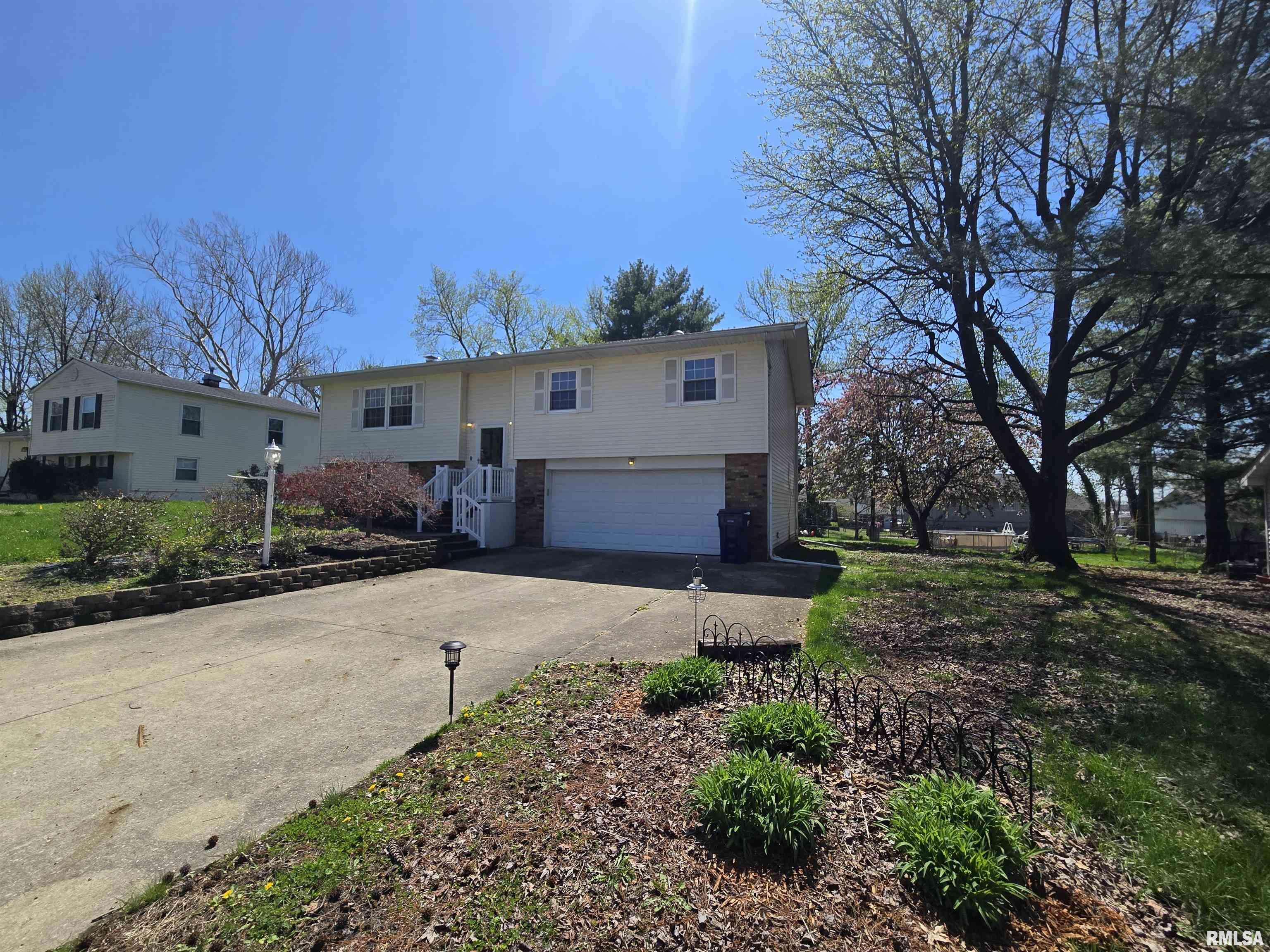 7 Circle Drive Mount Vernon, IL 62864 - Photo 3 of 62