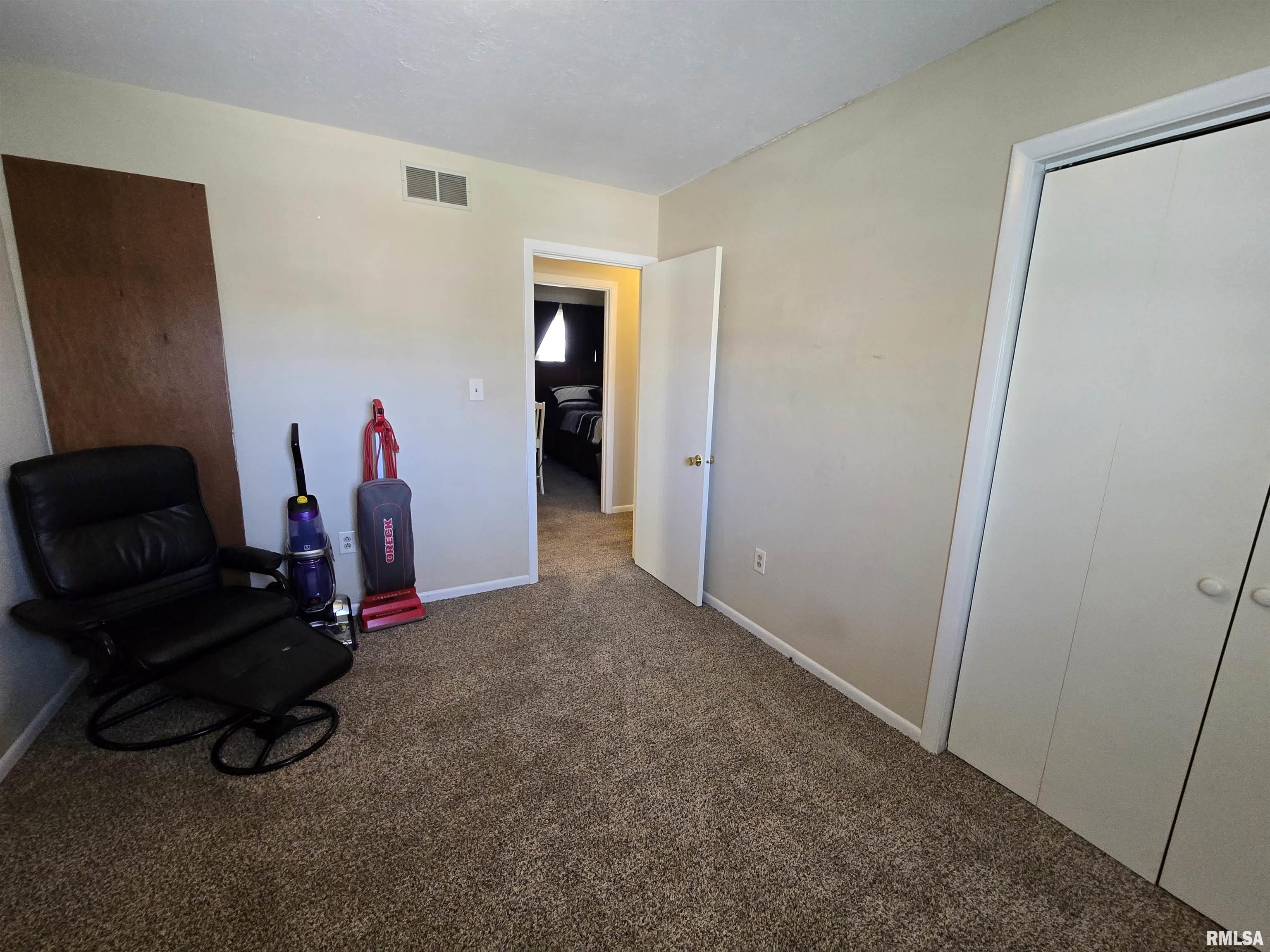 7 Circle Drive Mount Vernon, IL 62864 - Photo 39 of 62