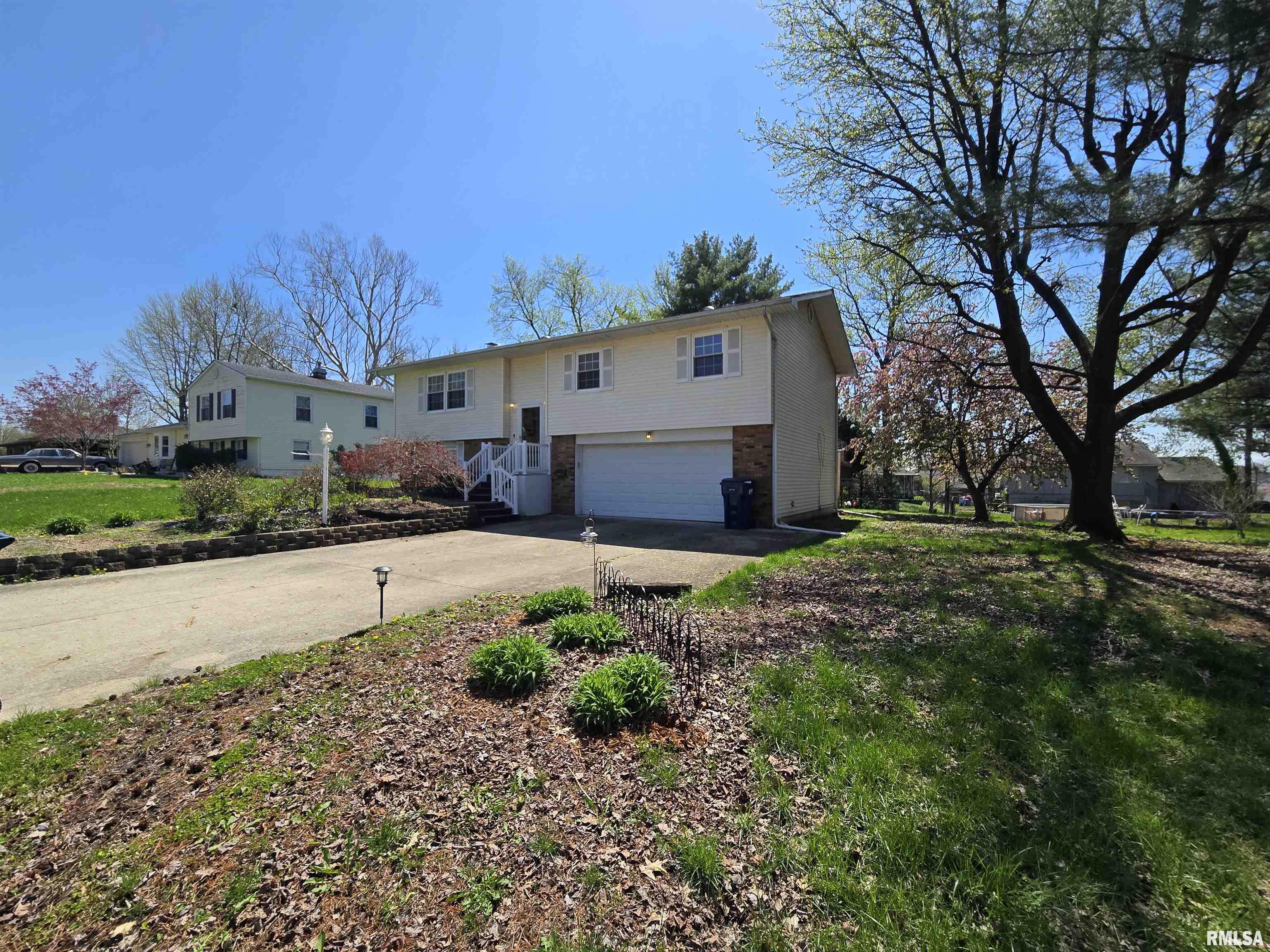 7 Circle Drive Mount Vernon, IL 62864 - Photo 4 of 62