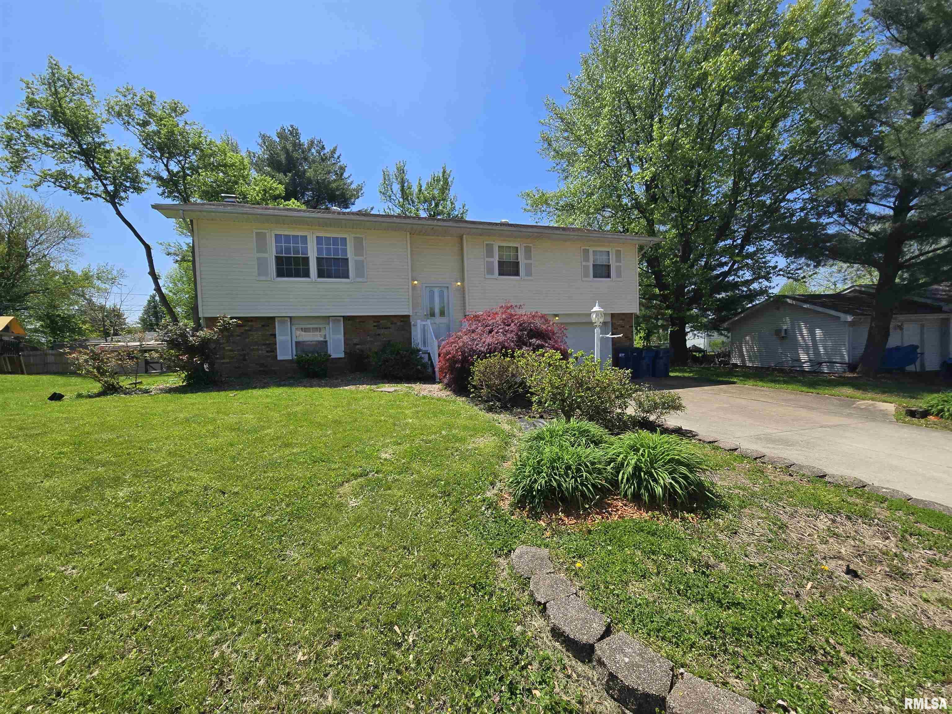 7 Circle Drive Mount Vernon, IL 62864 - Photo 6 of 62