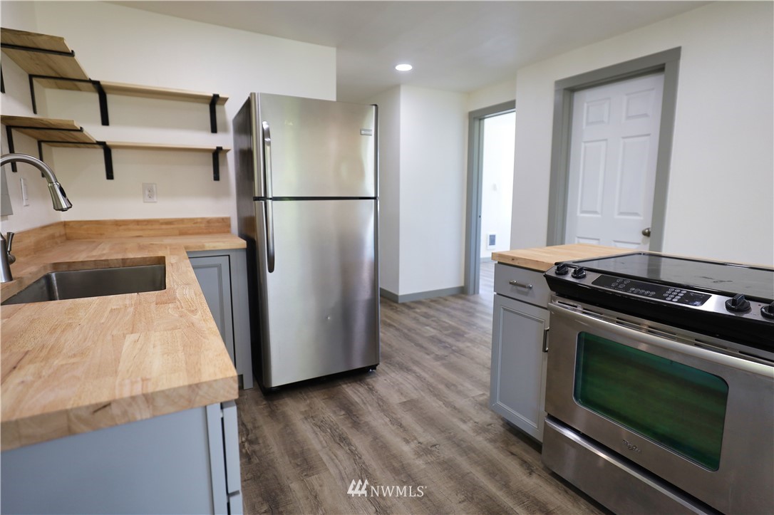 212 F Street Cosmopolis, WA 98537 - Photo 7 of 25 Gallery Image 7