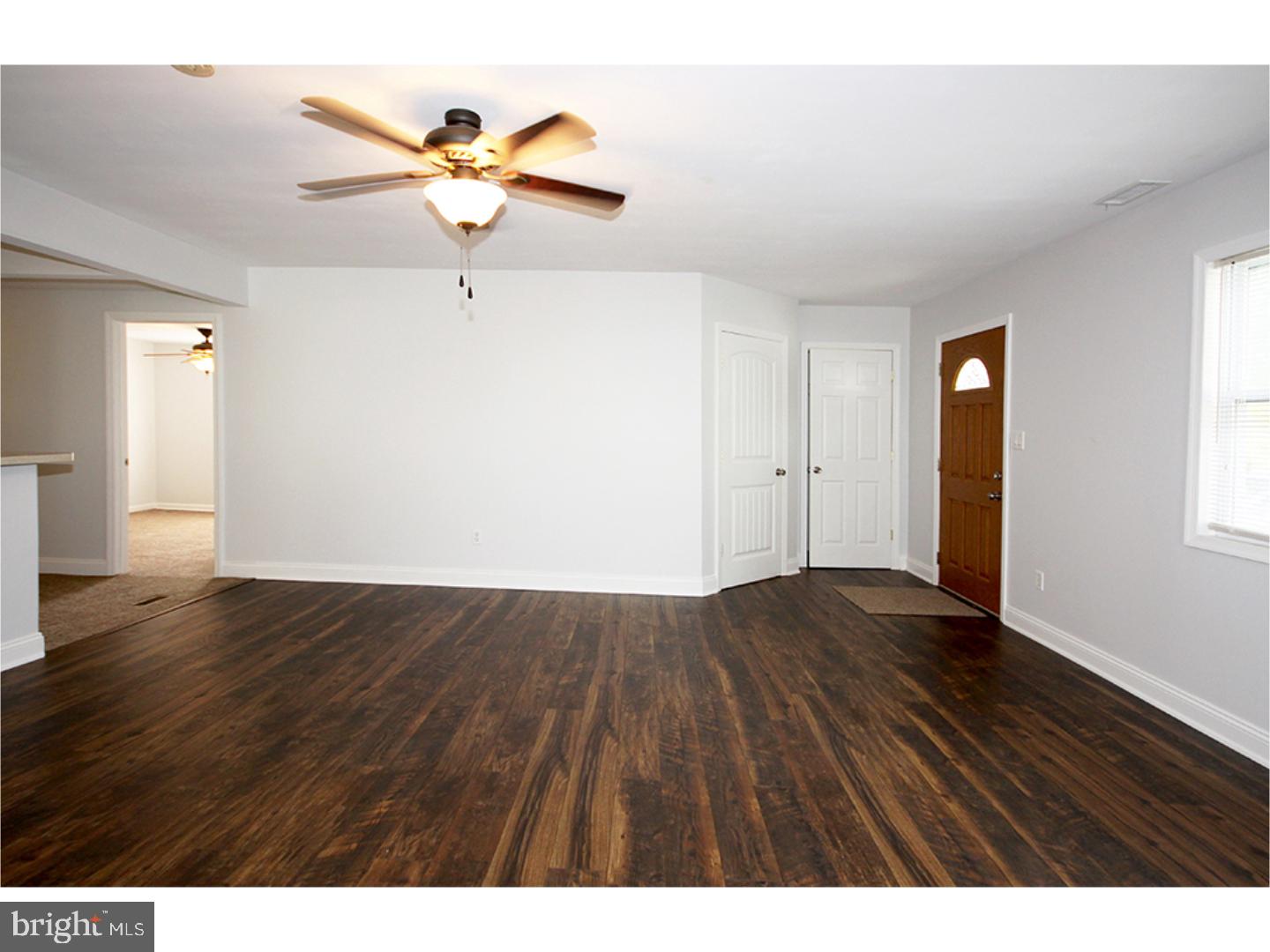 1036 Almonesson Road Deptford, NJ 08093 - Photo 6 of 22 Living Room