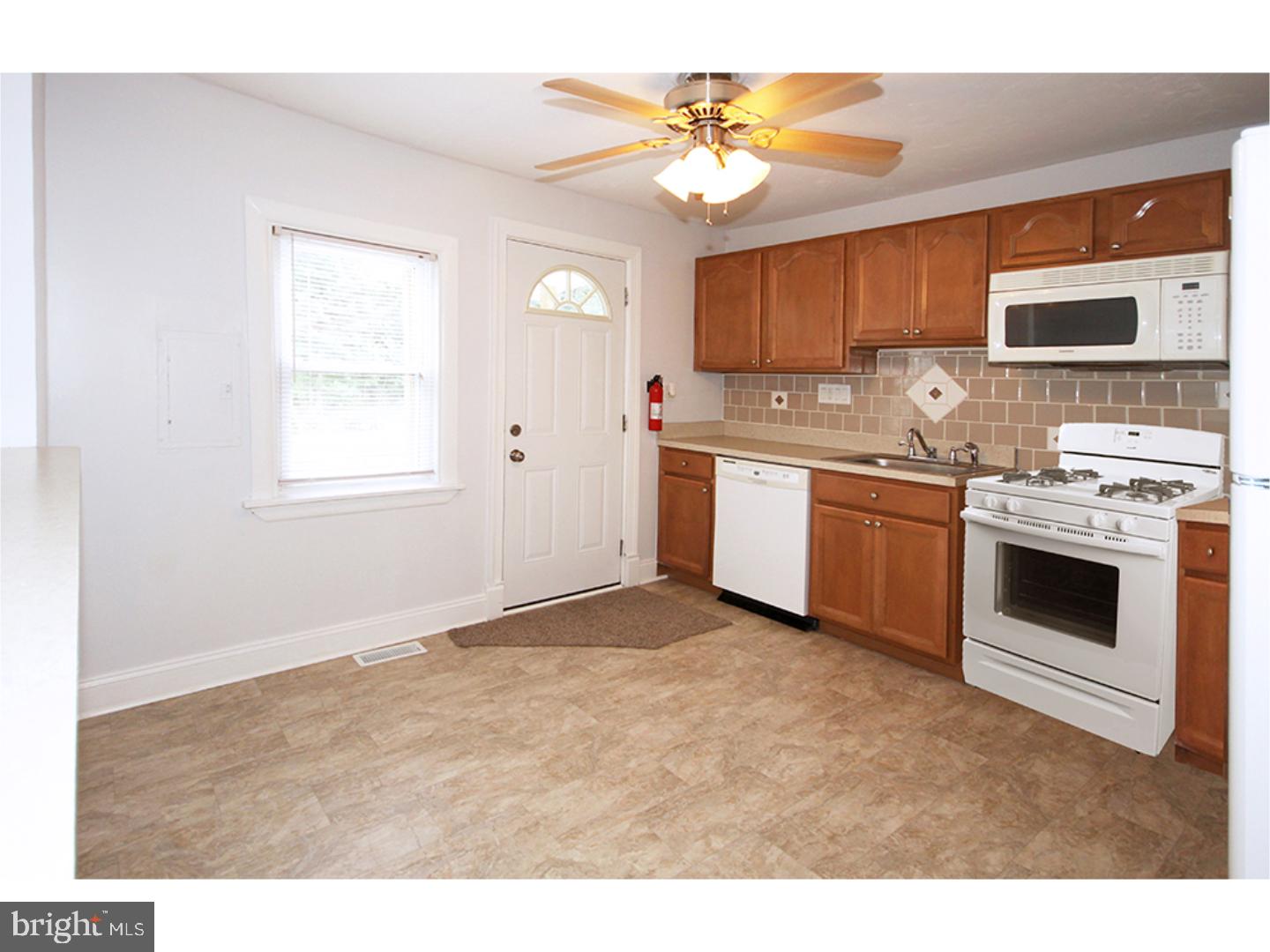 1036 Almonesson Road Deptford, NJ 08093 - Photo 7 of 22 Kitchen