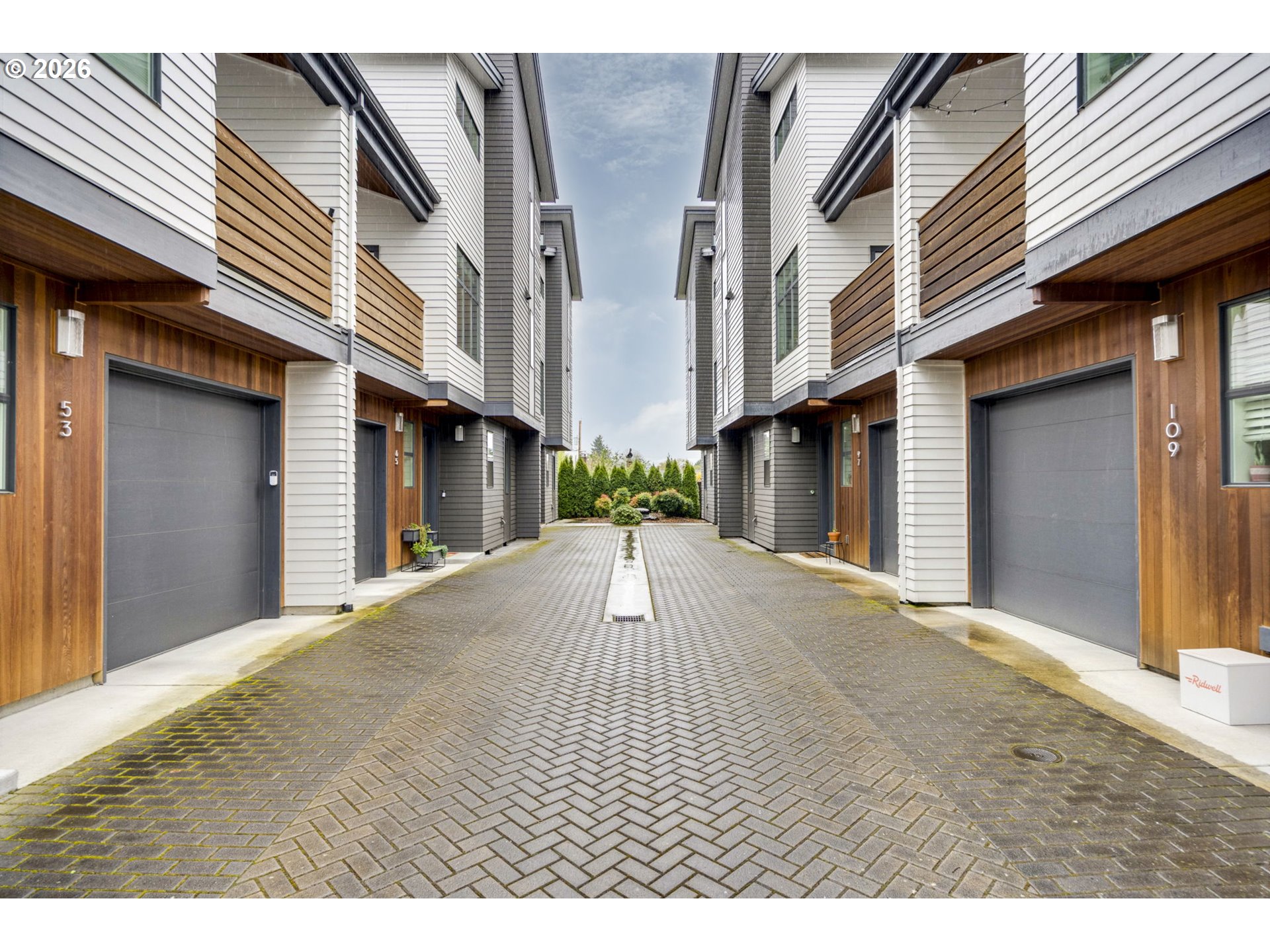 65 Northeast 58th Avenue Portland, OR 97213 - Photo 2 of 27