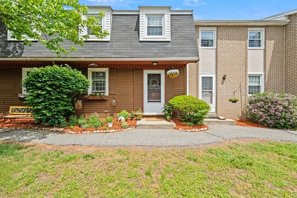 $375,000 | 17 Cannongate Road, Unit 92, Tyngsborough, MA 01879