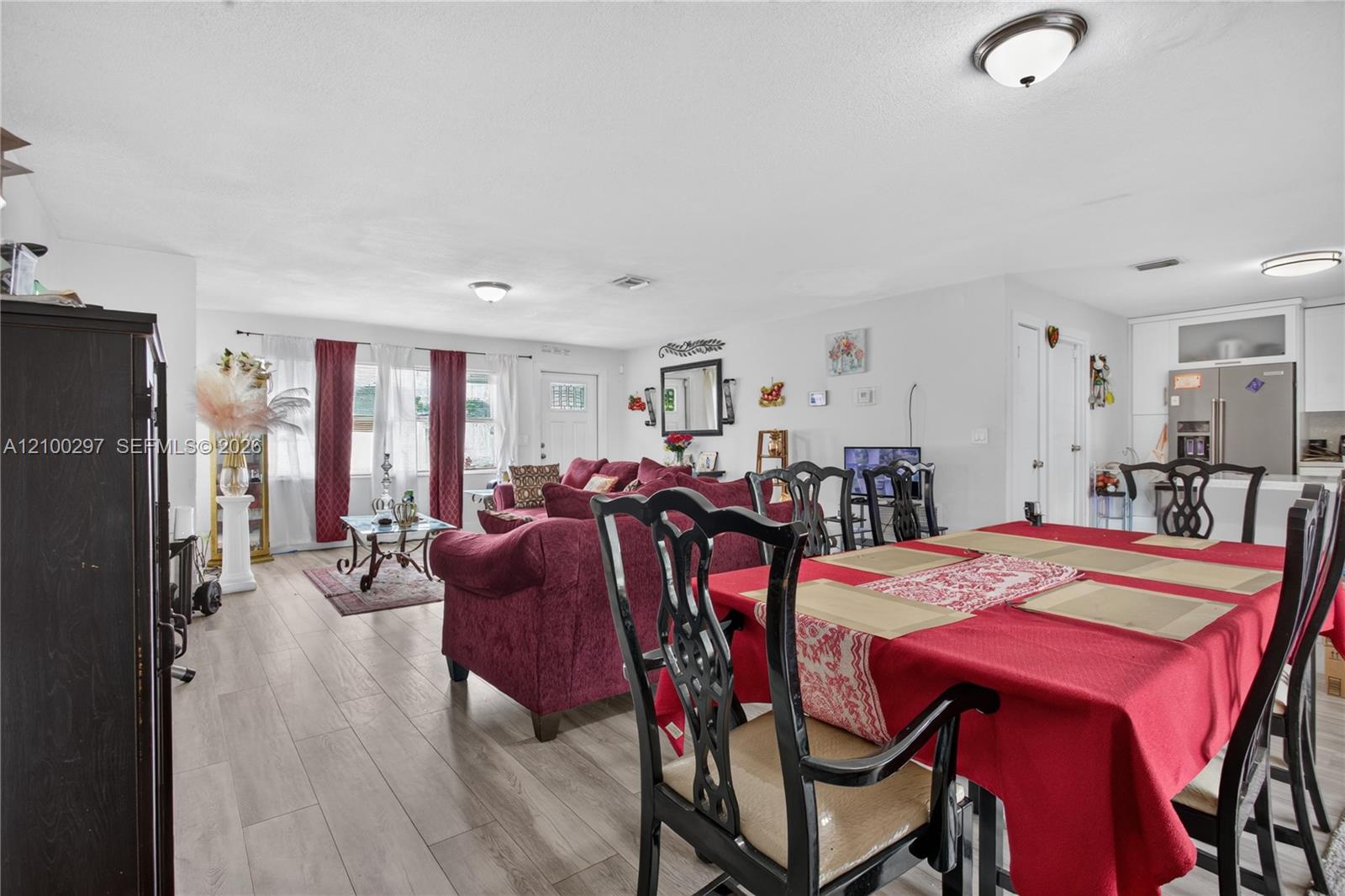 425 Northwest 18th Court Pompano Beach, FL 33060 - Photo 9 of 27 Gallery Image 9