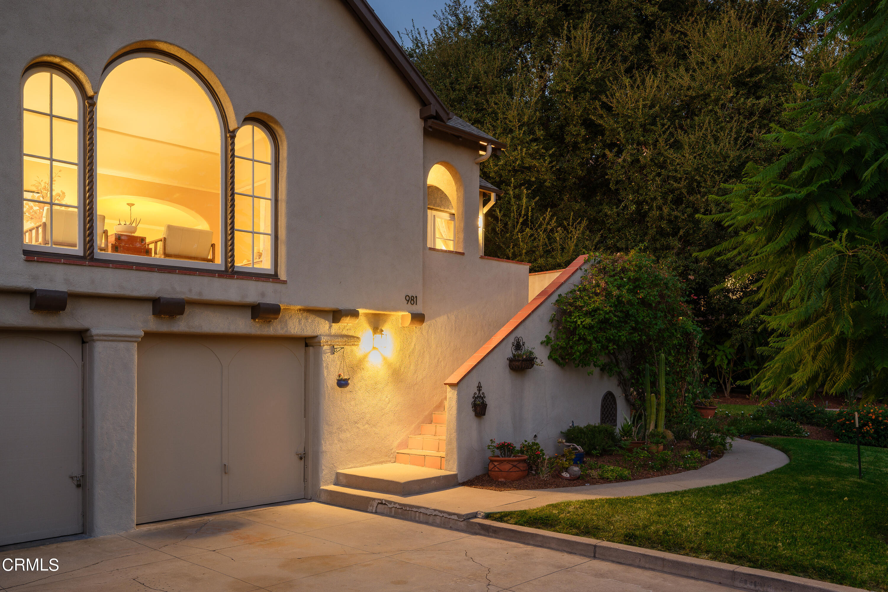 981 Parkman Street Altadena, CA 91001 - Photo 70 of 75 a front view of a house with garden