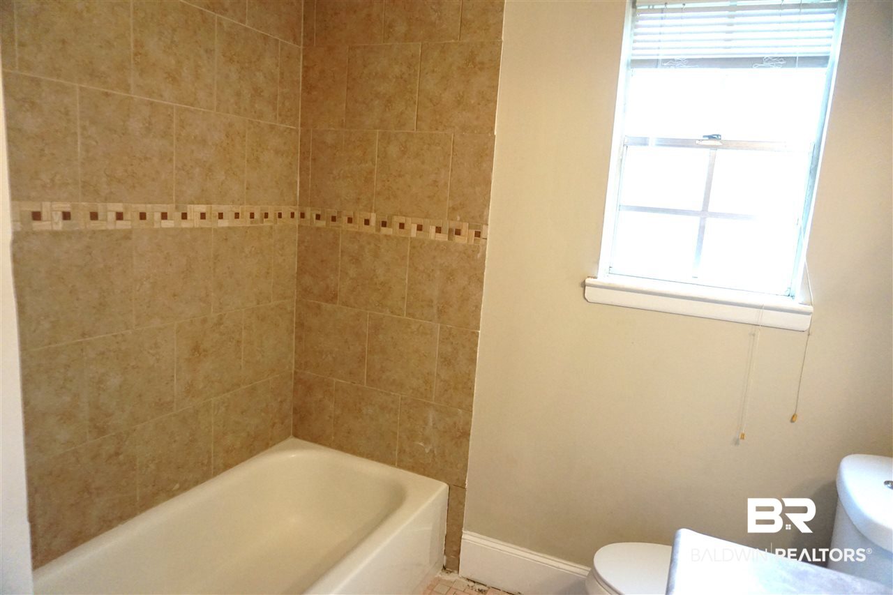 116 Vanderbilt Drive Mobile, AL 36608 - Photo 21 of 35
