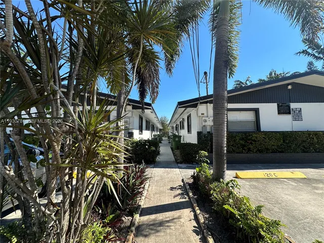 $1,525 | 112 Northwest 2nd Avenue, Unit C, Hallandale Beach, FL 33009