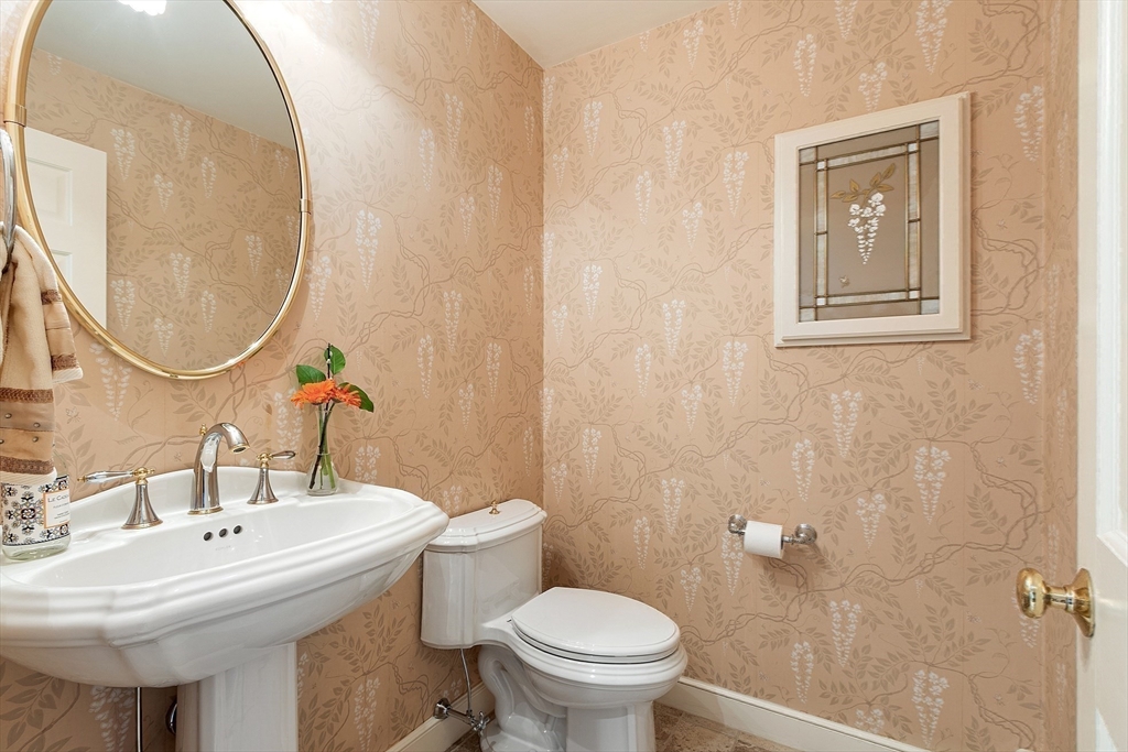 8 Farmland Circle Andover, MA 01810 - Photo 20 of 42