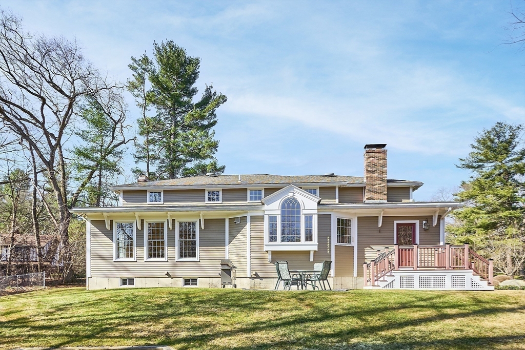 8 Farmland Circle Andover, MA 01810 - Photo 3 of 42