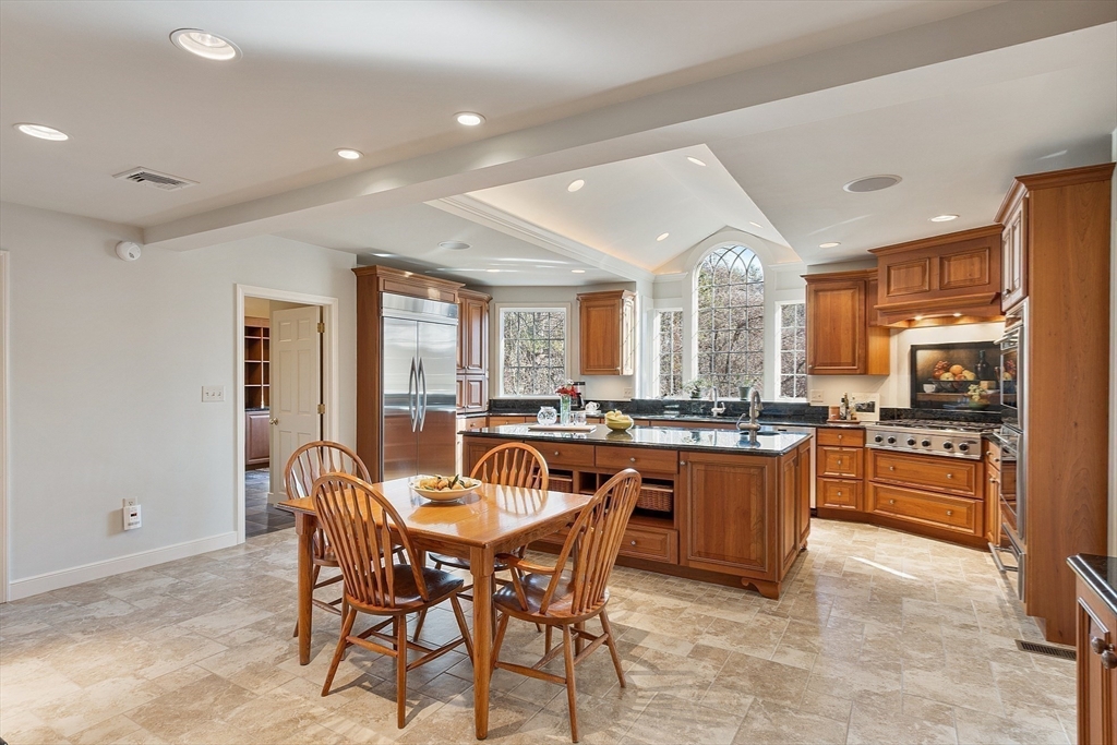 8 Farmland Circle Andover, MA 01810 - Photo 9 of 42