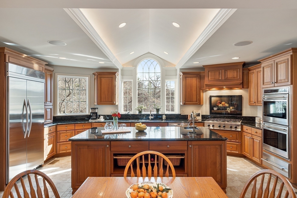 8 Farmland Circle Andover, MA 01810 - Photo 10 of 42