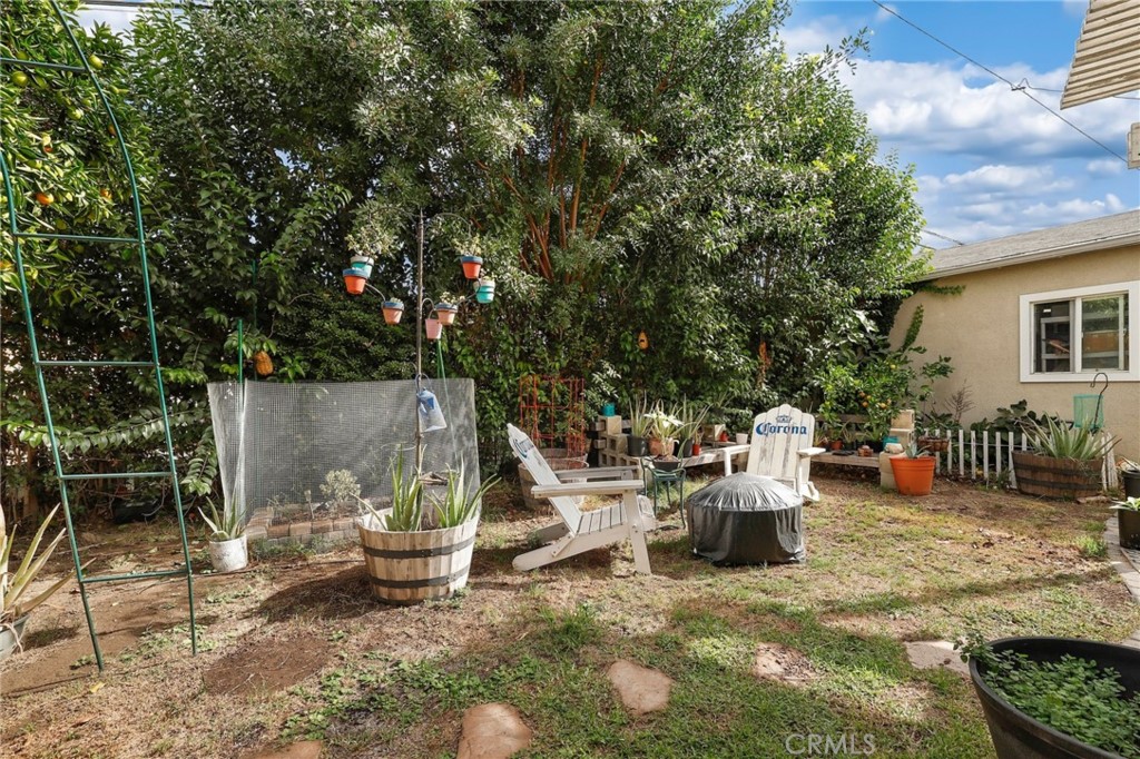 234 North Martha Place Fullerton, CA 92833 - Photo 24 of 46 a view of a patio with a table and chairs