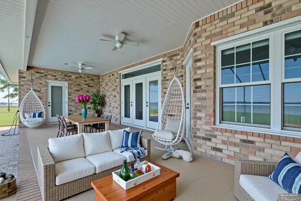 $880,000 | 5450 North Shore Road, Pensacola, FL 32507