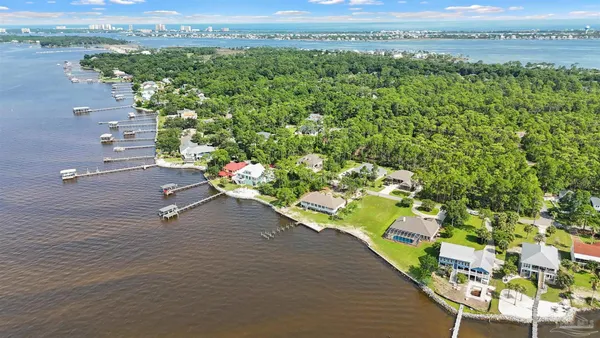 $880,000 | 5450 North Shore Road, Pensacola, FL 32507