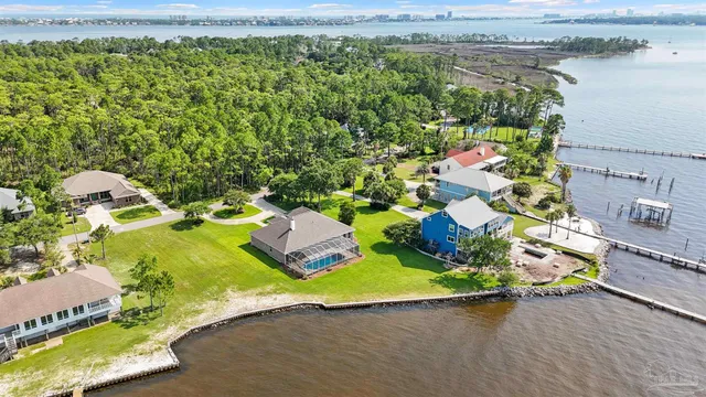 $880,000 | 5450 North Shore Road, Pensacola, FL 32507