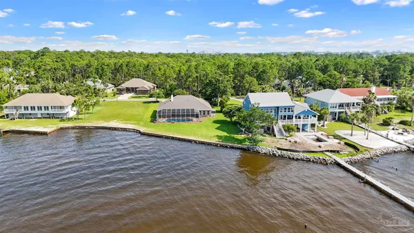$880,000 | 5450 North Shore Road, Pensacola, FL 32507