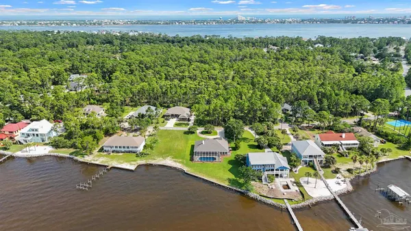 $880,000 | 5450 North Shore Road, Pensacola, FL 32507