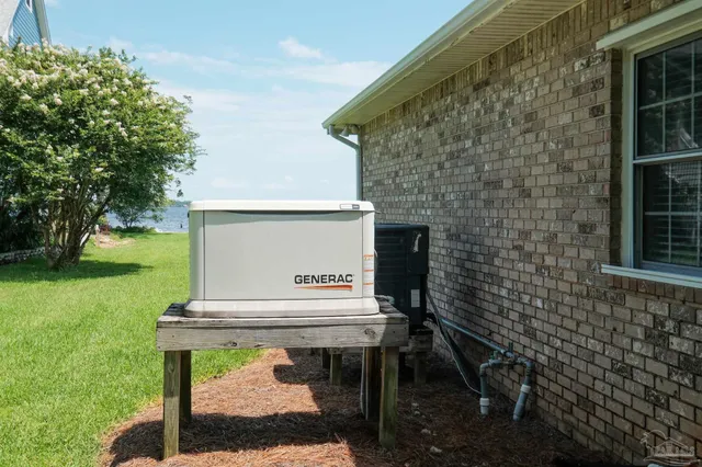 $880,000 | 5450 North Shore Road, Pensacola, FL 32507