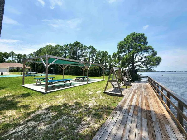 $880,000 | 5450 North Shore Road, Pensacola, FL 32507