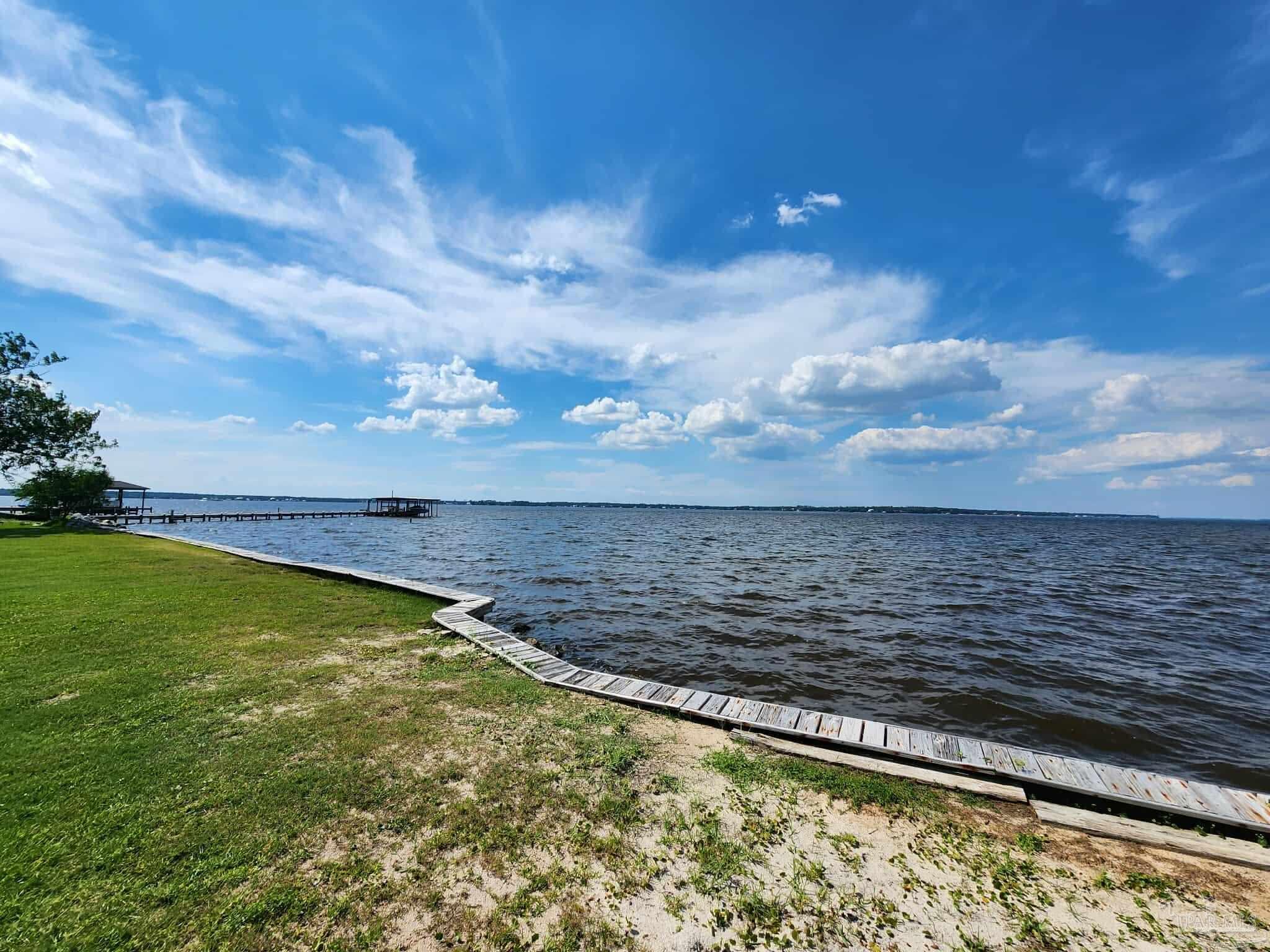 5450 North Shore Road Pensacola, FL 32507 - Photo 8 of 63